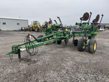 Main image John Deere 2100